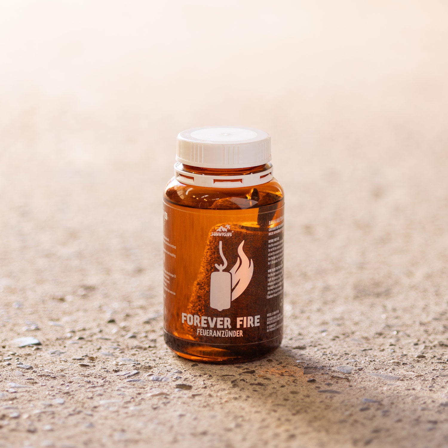 Feueranzünder: Dose mit Öl und Brennkegel